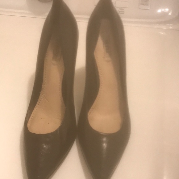 Platform Guess Heels - Picture 1 of 4